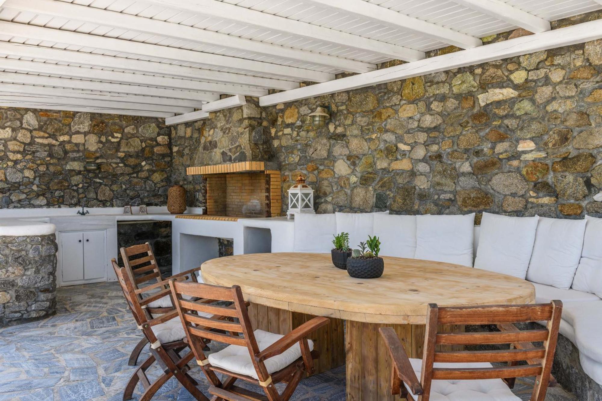 Lunar * Glastros (Mykonos)
